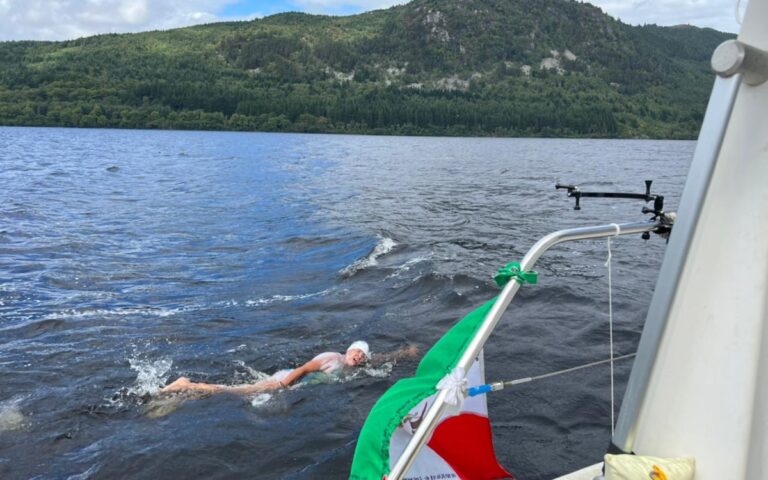 Arleen González rompe récord mundial en aguas del Ártico