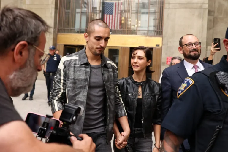 Pareja que escaló el Empire State enfrenta cargos