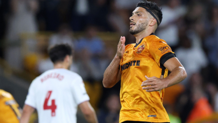 Raúl Jiménez vuelve a los Wolves con gol y empate