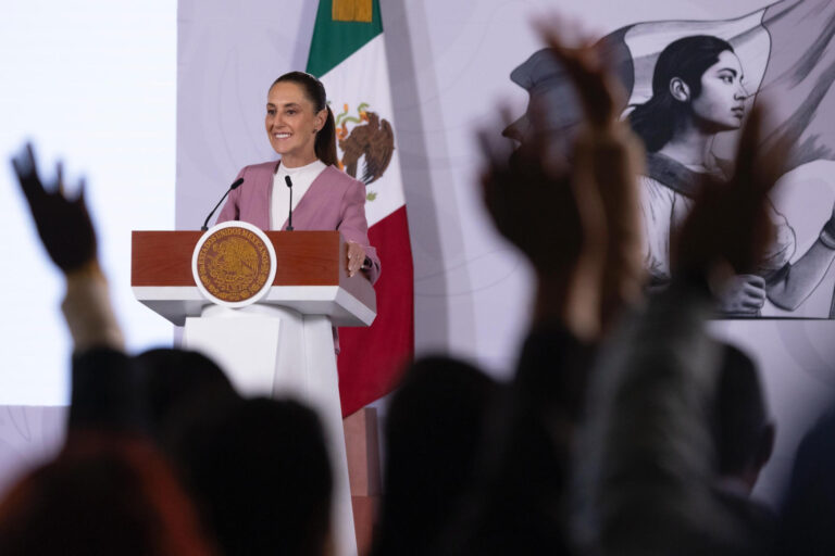 Sheinbaum prevé mejor desempeño de la economía en 2026