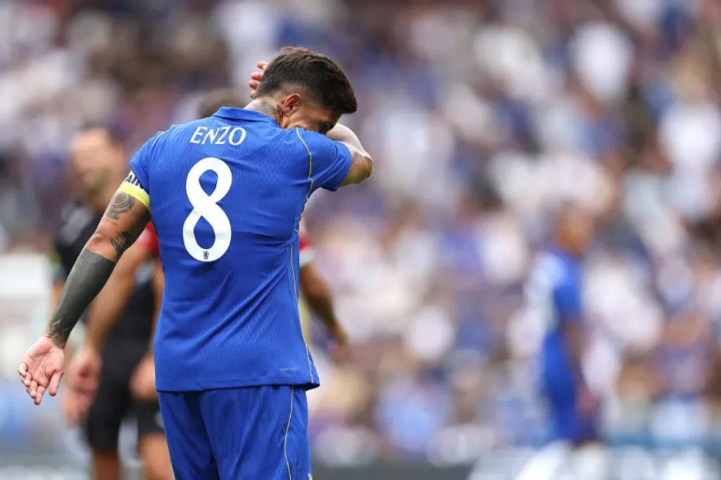 Enzo Fernández es abucheado por fans del Chelsea 1 Enzo Fernández es abucheado por fans del Chelsea