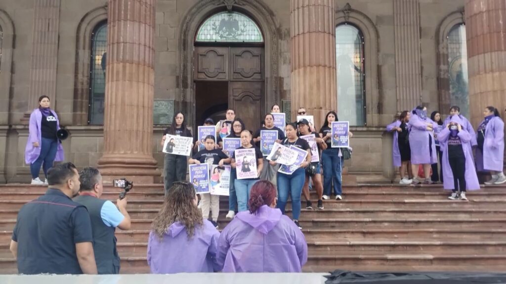 Feministas exigen justicia por feminicidio de Mónica Briseth 2 Feministas exigen justicia por feminicidio de Mónica Briseth