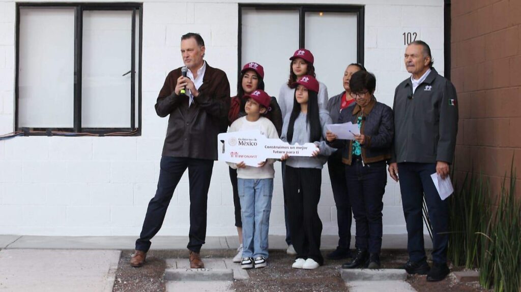 Infonavit entrega viviendas en Querétaro y avanza plan habitacional 2 Infonavit entrega viviendas en Querétaro y avanza plan habitacional