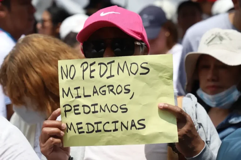 Pacientes con enfermedades raras denuncian desabasto