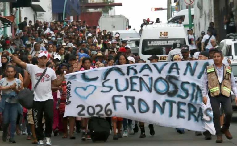 Caravana migrante busca salir de la frontera sur