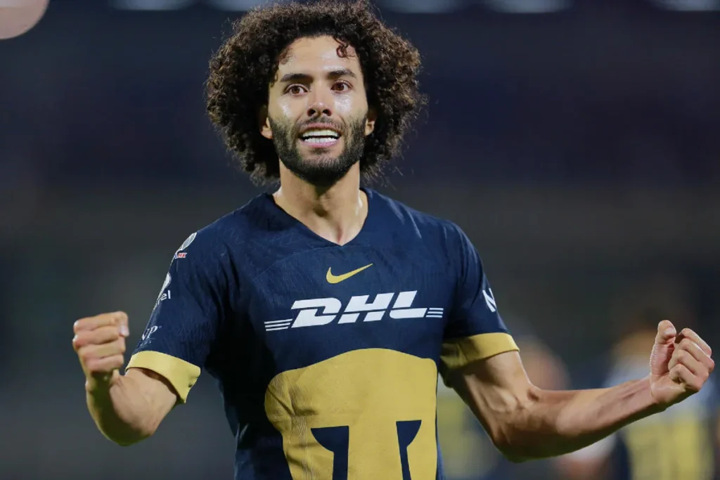 César “Chino” Huerta regresa a Pumas tras su paso por Europa 2 César “Chino” Huerta regresa a Pumas tras su paso por Europa
