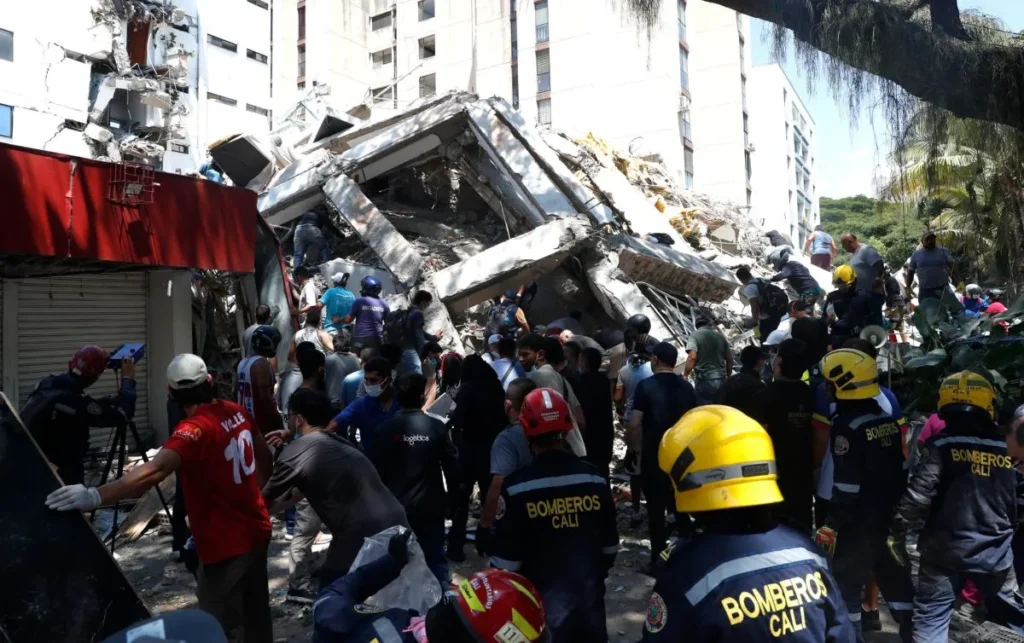 Terremoto de magnitud 7.4 deja 111 muertos en Colombia 2 Terremoto de magnitud 7.4 deja 111 muertos en Colombia