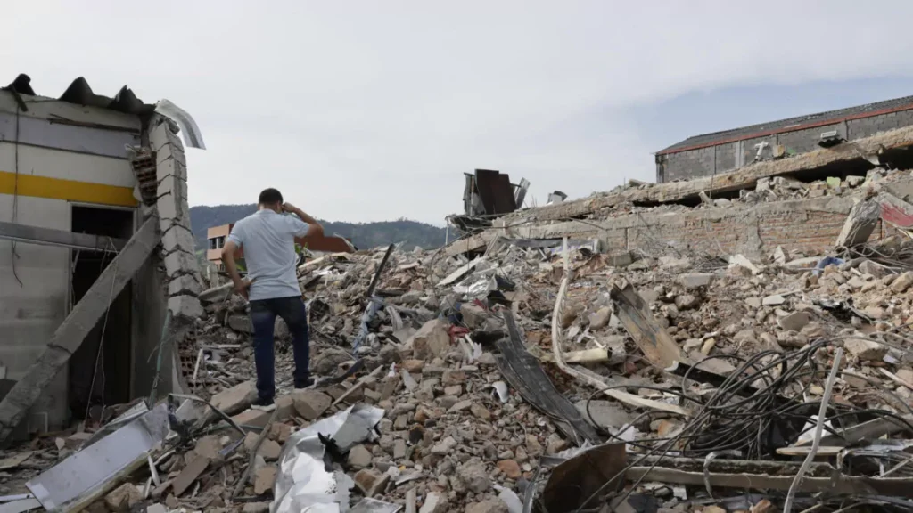 Colombia declarará emergencia económica por terremoto 2 Colombia declarará emergencia económica por terremoto