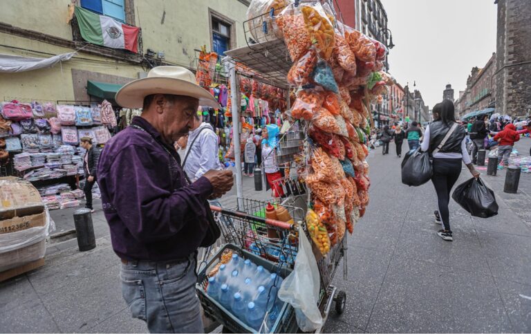 CDMX concentra 199 mil vendedores ambulantes