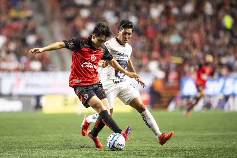 Gilberto Mora brilla y da triunfo a Xolos sobre Pumas
