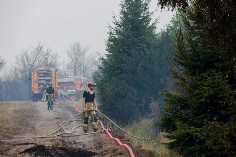 Incendio en Bélgica ya es el mayor de su historia