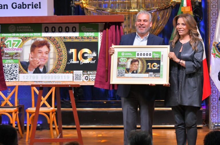 Juan Gabriel será homenajeado con sorteo de la Lotería