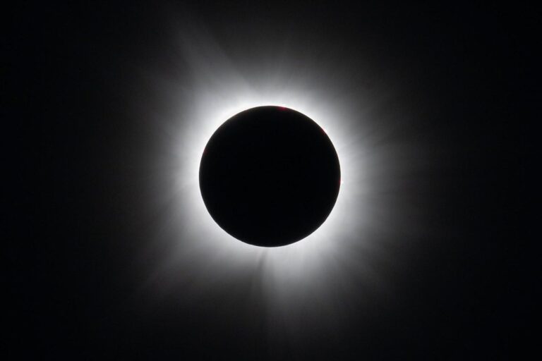 Eclipse solar total: ESA prepara actividades en Europa