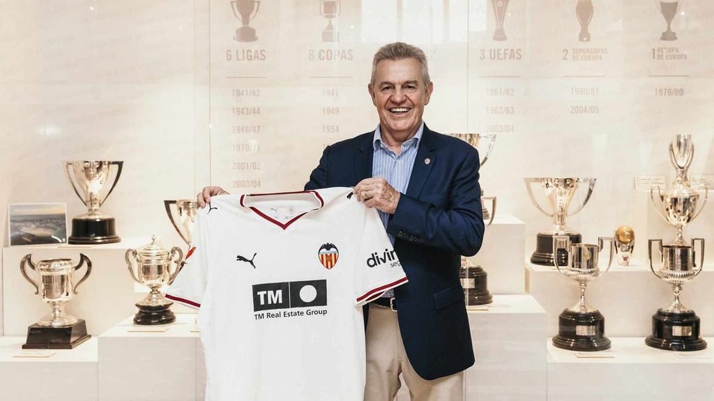 Javier Aguirre promete victorias tras llegar al Valencia 1 Javier Aguirre promete victorias tras llegar al Valencia