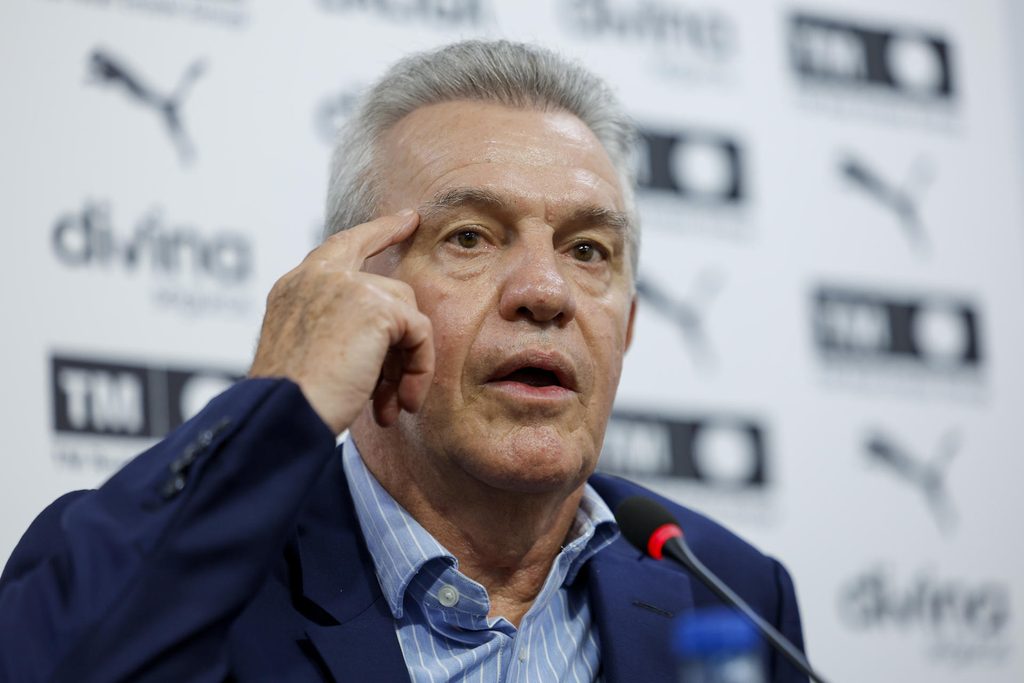Javier Aguirre promete victorias tras llegar al Valencia 3 Javier Aguirre promete victorias tras llegar al Valencia