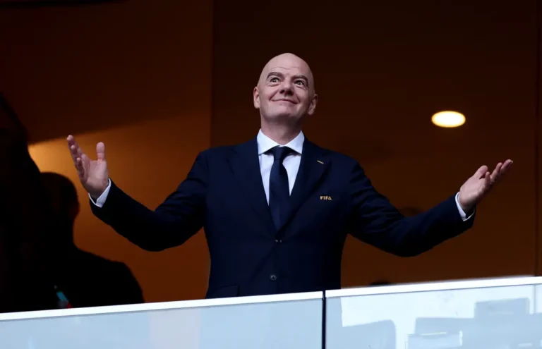UEFA busca salida de Infantino por proyecto de FIFA