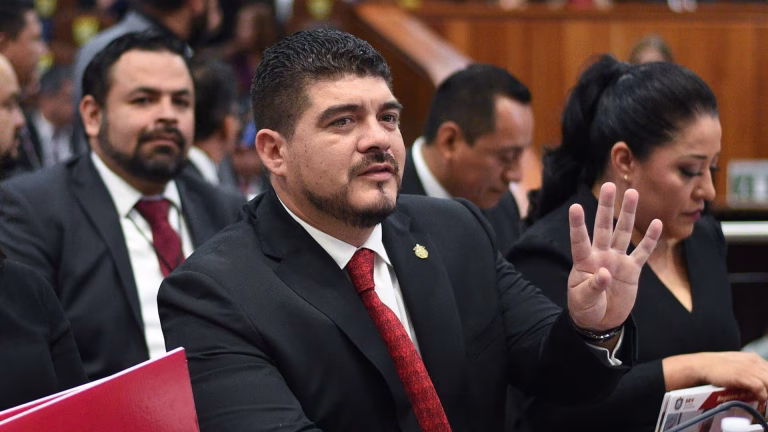 Zenyazen Escobar, diputado de Morena, muere en Veracruz