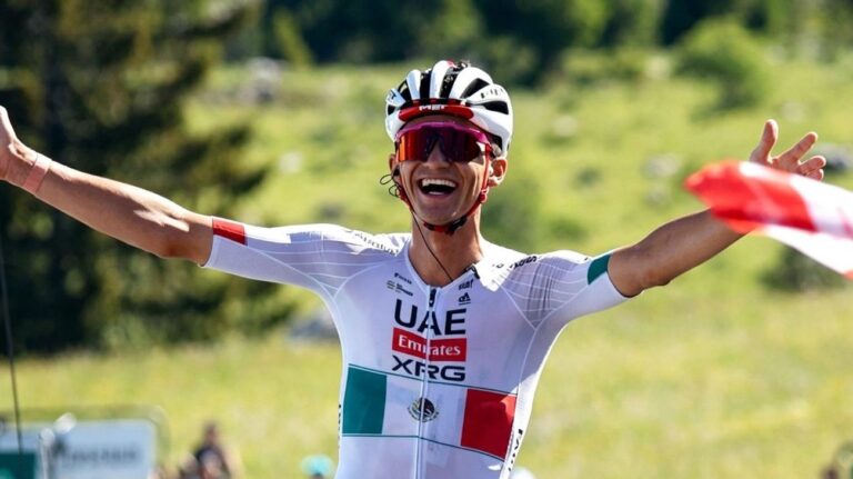 Isaac del Toro lidera a México en el Mundial de Ciclismo