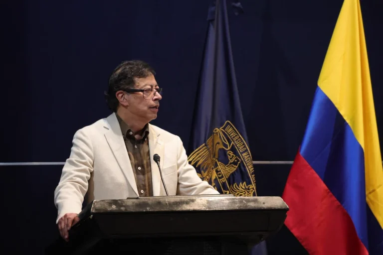 Petro alerta sobre injerencia de EU en elecciones de AL