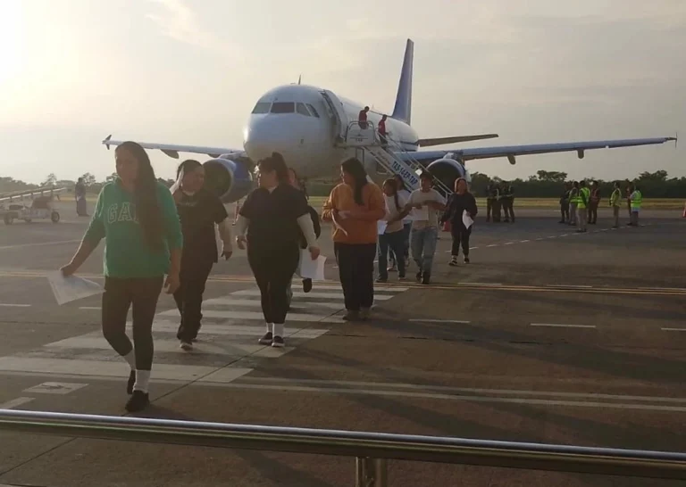 EU deportó a más de 25 mil migrantes a terceros países