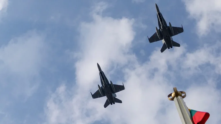 OTAN derriba un dron que ingresó a Lituania