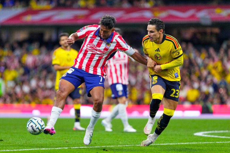 América rescata el Clásico Nacional ante Chivas