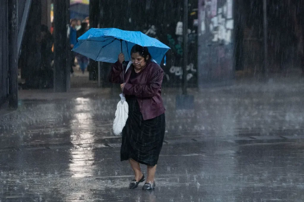 Tormenta tropical Polo provoca lluvias intensas en 5 estados 2 Tormenta tropical Polo provoca lluvias intensas en 5 estados