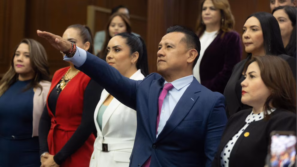 Carlos Torres Piña encabezará organización de Morena en Michoacán rumbo a 2027 2 Carlos Torres Piña cuenta con experiencia en distintos cargos públicos y legislativos en Michoacán.