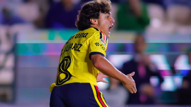 América golea 5-3 al León y se afianza como líder