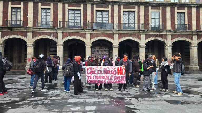 Estudiantes de la UAEM marchan por asesinatos y acoso