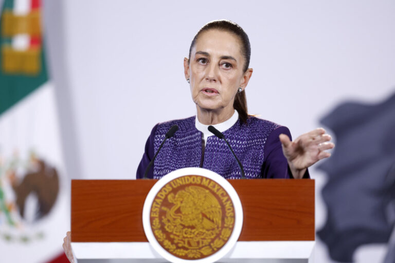 Sheinbaum condena represión en protesta por agua en Guadalajara