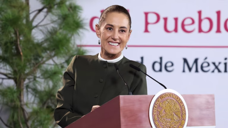 Sheinbaum promete atender demandas de trabajadores del IMSS