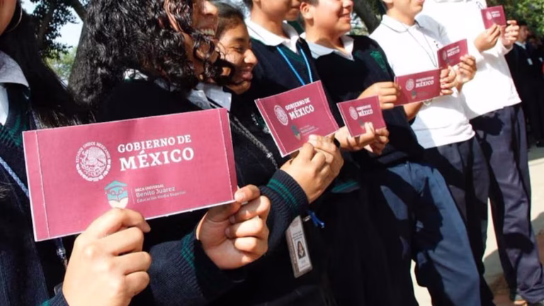 Auditoría detecta anomalías por 592 mdp en becas Benito Juárez
