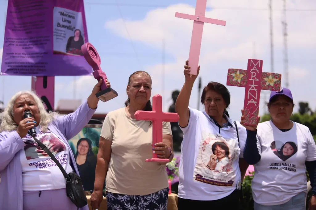 Senado amplía plazo para discutir ley contra el feminicidio 1 Senado amplía plazo para discutir ley contra el feminicidio