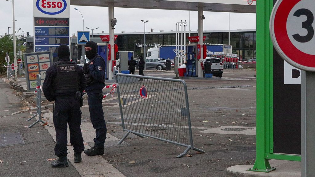 Francia investiga ataque racista que dejó un muerto y cinco heridos 2 Francia investiga ataque racista que dejó un muerto y cinco heridos