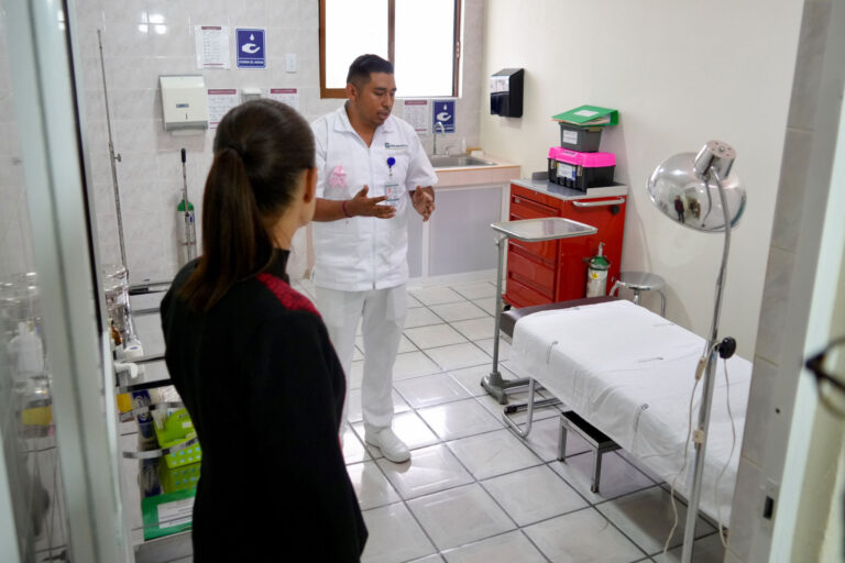 Sheinbaum promete revisar hospitales del IMSS-Bienestar en Edomex
