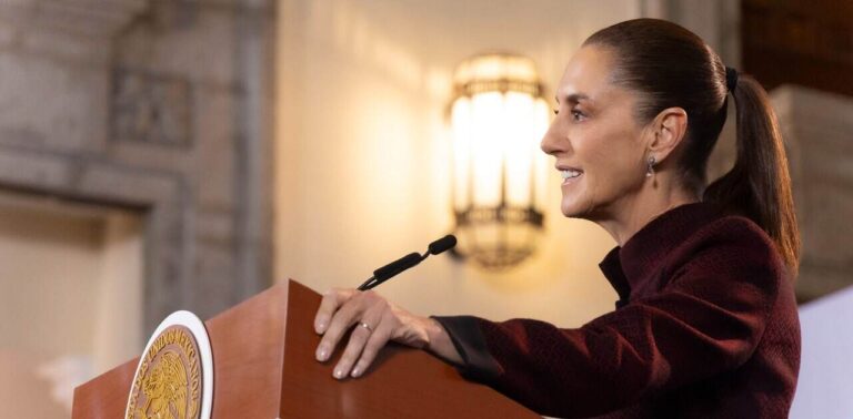 Sheinbaum rechaza privilegios para senadores en el AICM
