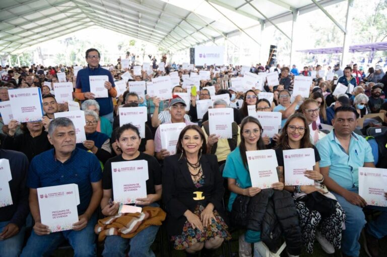 Clara Brugada anuncia 10 mil escrituras gratuitas en CDMX