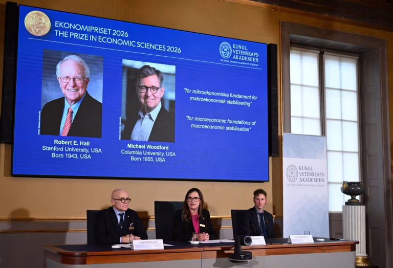 Robert Hall y Michael Woodford ganan el Nobel de Economía