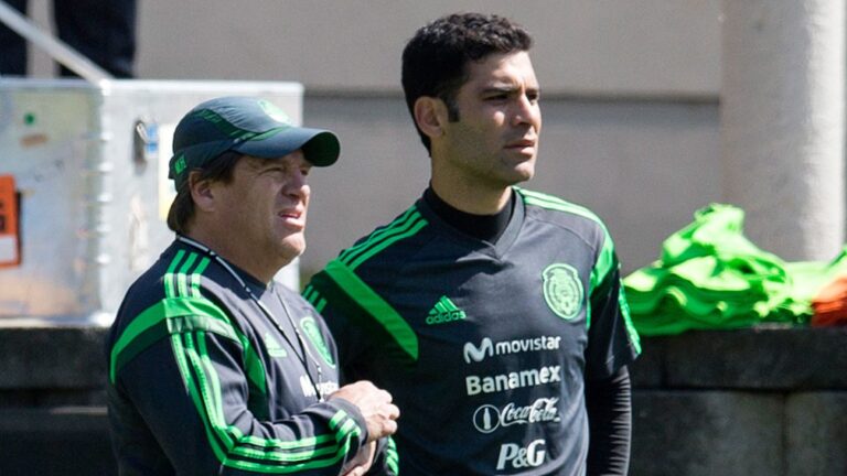 Rafael Márquez visita al Atlante como parte de su gira por la Liga MX