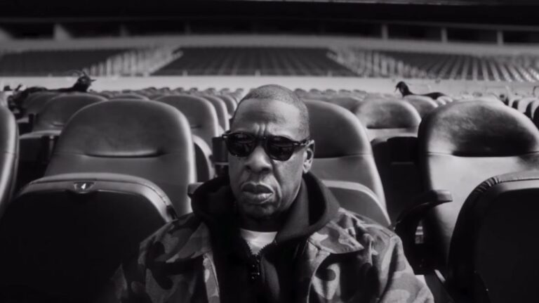 Jay-Z encabezará el medio tiempo del Super Bowl 2027