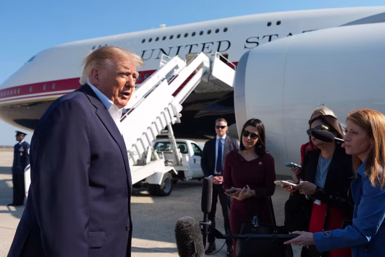 Trump evita pronunciarse sobre Flávio Bolsonaro en EU