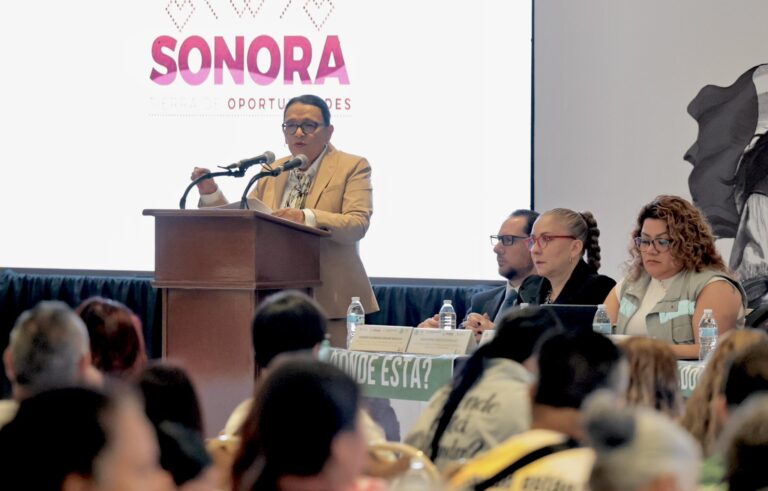 Rosa Icela Rodríguez dialoga con familias buscadoras en Sonora