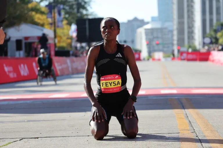 Hawi Feysa y Amos Kipruto conquistan el Maratón de Chicago